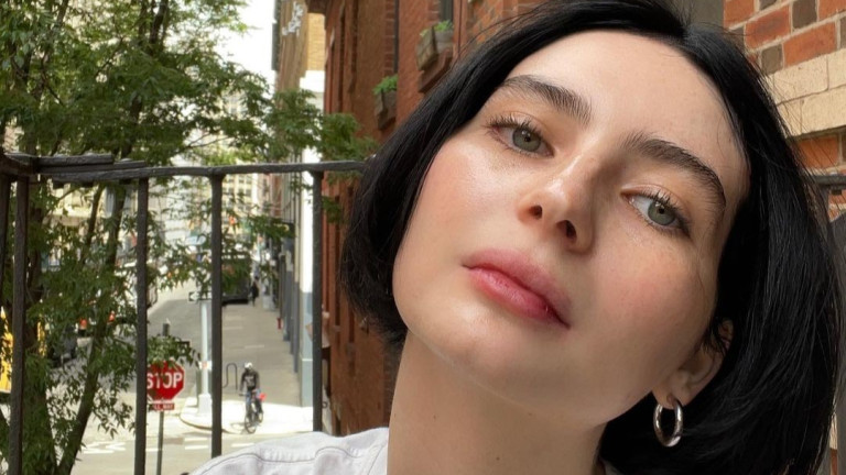 В каква компания е дъщерята на Пол Уокър