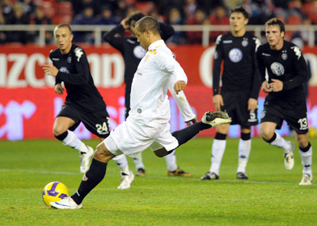 Милан подновява преговорите за Луиш Фабиано