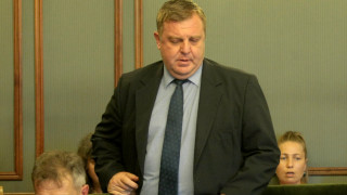 Ние преговаряме с държава в която живеят наши сънародници макар