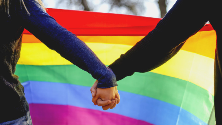 Обвиняват Виетнам, че учи младите - да бъдеш гей е заболяване