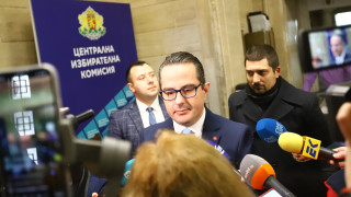 Партия Възраждане се регистрира с 4182 подписа в Централната избирателна