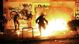 Пожари и безредици в Гърция