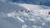  Планинските спасителите помогнаха на двама изгубени сноубордисти 