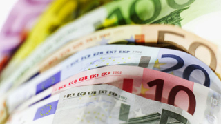 Губим 800 млн. евро годишно от 26-процентния гръцки данък 