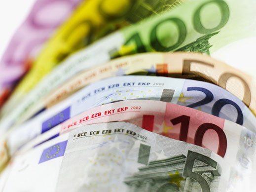 Нови, по-защитени евро банкноти в обръщение от 2013 г.