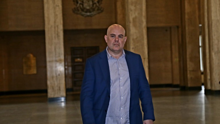 Прокуратурата няма да мълчи по делото срещу "ТАД Груп", увери Гешев
