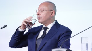 Аз от сглобки от не разбирам Смея да твърдя че