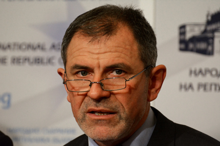Депутат от ГЕРБ готов да иска оставката на министър Лукарски