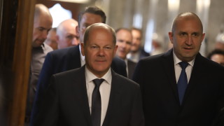 Президентът Румен Радев разговаря на четири очи германския канцлер Олаф