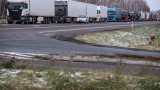 Блокадата на полските шофьори по границата с Украйна остава и по Коледа