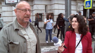 Флашмоб срещу скъпите билети блокира движението при СУ