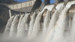 Яз. "Ивайловград" още прелива, НЕК отчита голям спад на притока към каскада Арда