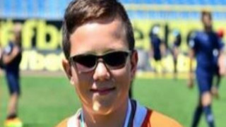 Децата от 112 СУ в София помагат на свой съученик