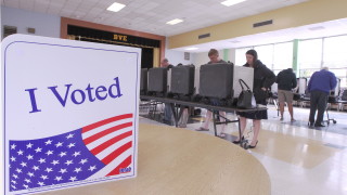 След като отвориха изборните секции в САЩ жителите на няколко