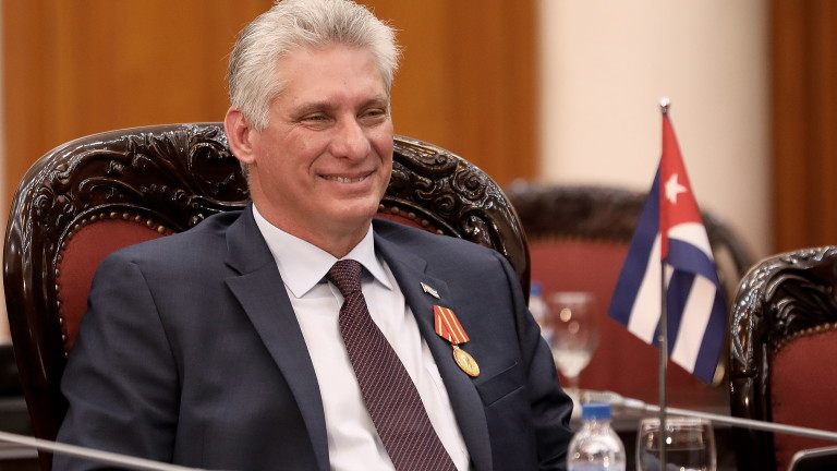 Управляващата Комунистическа партия в Куба избра президента Мигел Диас-Канел да