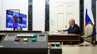 Кремъл продължава многостранната си хибридна война целяща да повлияе на