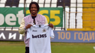 От Славия се похвалиха с привличането на нов футболист Това