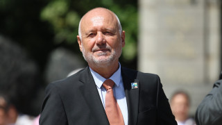 Военният министър Тодор Тагарев увери че няма пряка опасност за