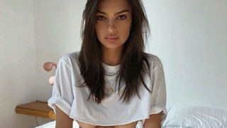 От сватбата на Емили Ратайковски и Себастиън Беър Маклард може да