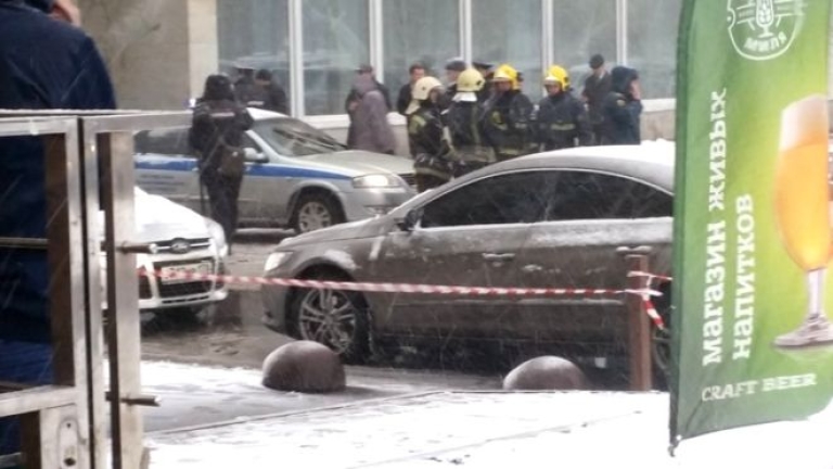 Тежко ранен при взрив пред библиотека в Санкт Петербург