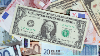 Щатският долар съвсем незначително се покачва по отношение на еврото