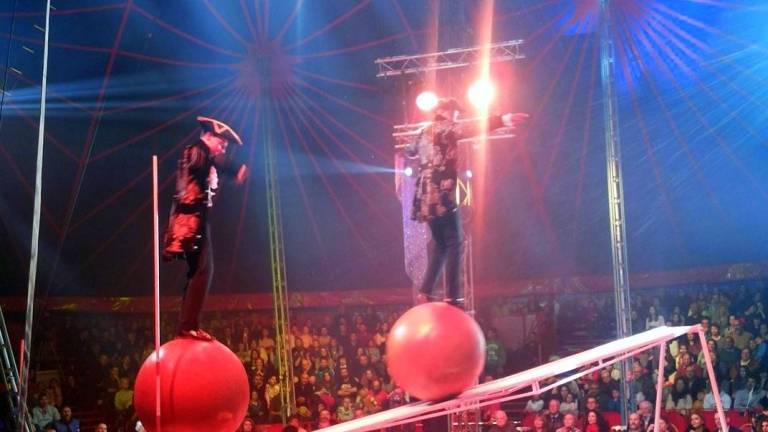 Каскади и адреналин по случай 120-годишнината от цирковото изкуство в България