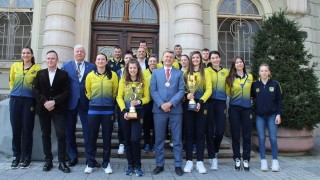 Женският волейболен шампион и носител на Купа България за Марица