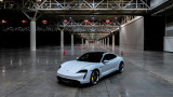 Porsche, електрическият Taycan Turbo S и рекордът на Гинес за най-висока скорост на закрито