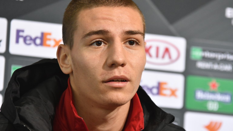Валентин Антов попадна в отбора на кръга в Лига Европа, определен от "Франс Футбол"