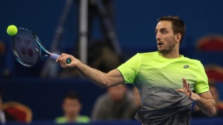 Виктор Троицки успя да овладее нервите си и се класира