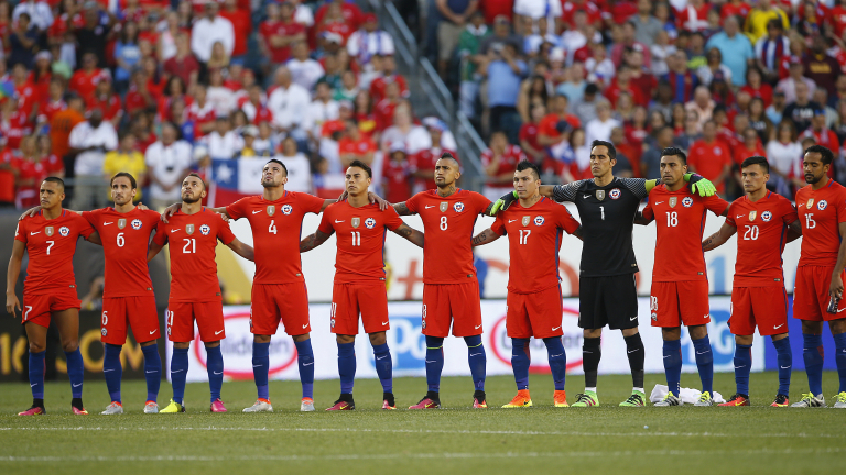 Чили продължава след голов трилър (ВИДЕО)
