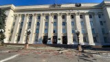  Руските сили поразиха постройката на регионалната администрация в Херсон 