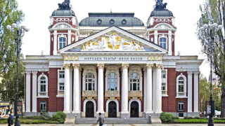 Народният театър остава без директор