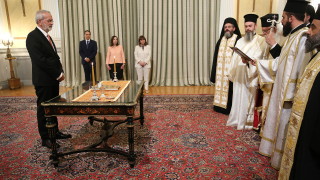 Шефът на Сметната палата Йоанис Сармас в четвъртък положи клетва