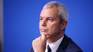 Лидерът на партия Костадин Костадинов обвини в държавна измяна Илияна