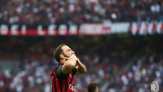 Гонсало Игуаин няма гол за Милан от два месеца отбелязват
