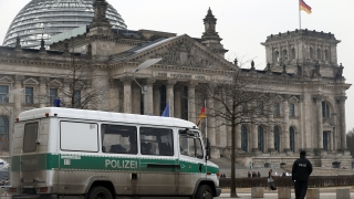 Двама китайски туристи са арестувани в Берлин за нацистки поздрави