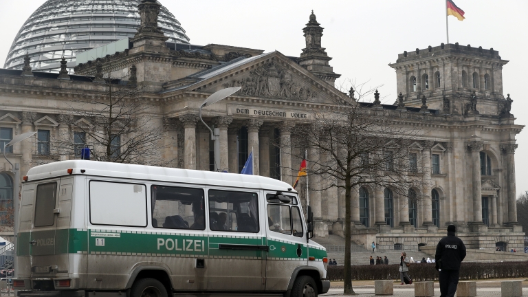 Правителството на Германия обеща да се справи с нарастващата престъпност,