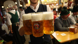 Ежегодният фестивал на бирата в Германия Октоберфест най сетне се завръща