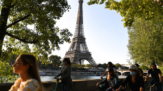 Париж ще използва изкуствен интелект, за да спасява малкия бизнес