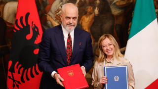 Италия ще създаде центрове за мигранти в Албания