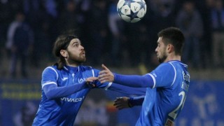 Милош Цветкович свали шината на левия си крак и поднови