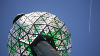 Обвиниха американец за нападение с мачете над полицаи на "Таймс Скуеър"