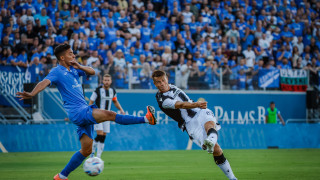 Халфът Диего Бисесвар и бековете Андре Виейриня и Лефтерис Лирацис