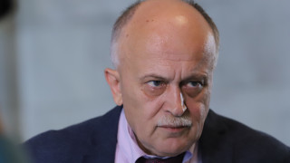 Бойко Пенков: Лекарите са претоварени, легла има, мобилизират се студенти