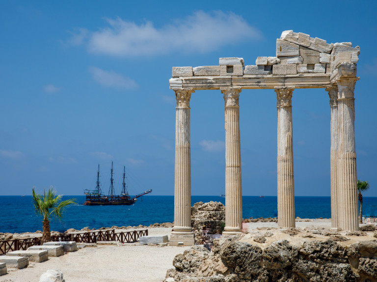 Портата на Адриан