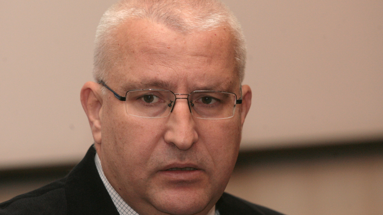 Категорично отрицателен вот на доверие към кабинета съзря Светослав Малинов