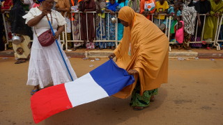 Военната хунта в Нигер обвини Франция в разполагане на войски