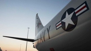 Американки боен самолет премина през Тайванския проток