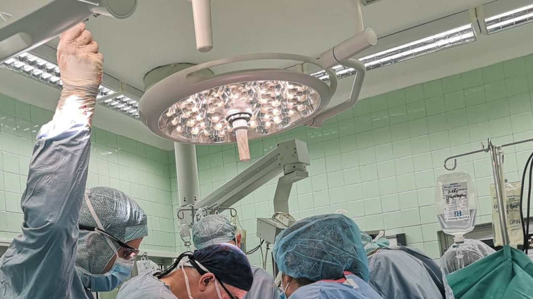 Чакащи за белодробна трансплантация и техни близки протестират безсрочно